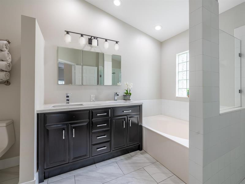 Pembroke Pines, Florida, 33027, United States, 3 Bedrooms Bedrooms, ,2 BathroomsBathrooms,Residential,For Sale,1885741