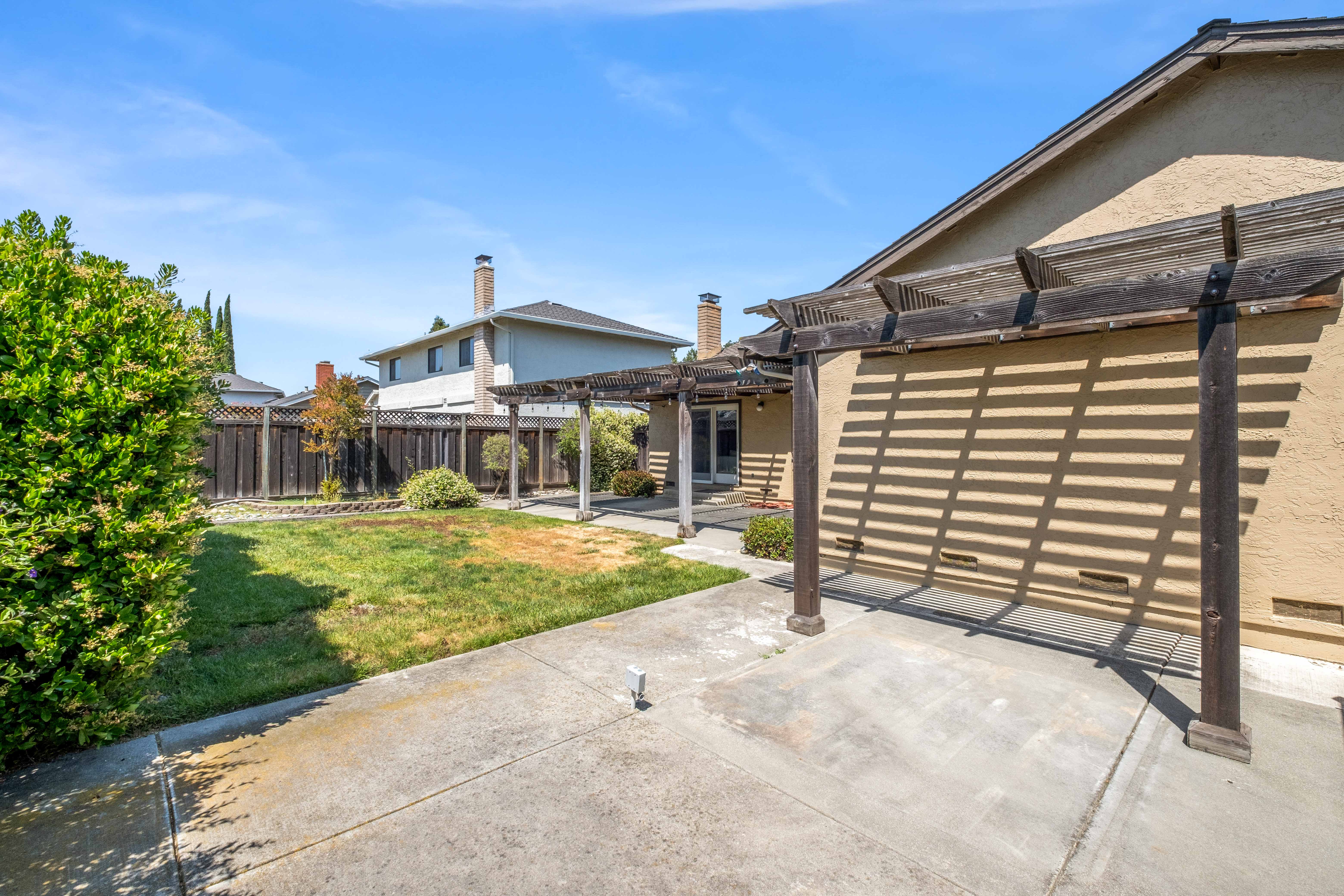  Beautifully Updated Pleasanton Single-Story with Custom Finishes - 物件實景