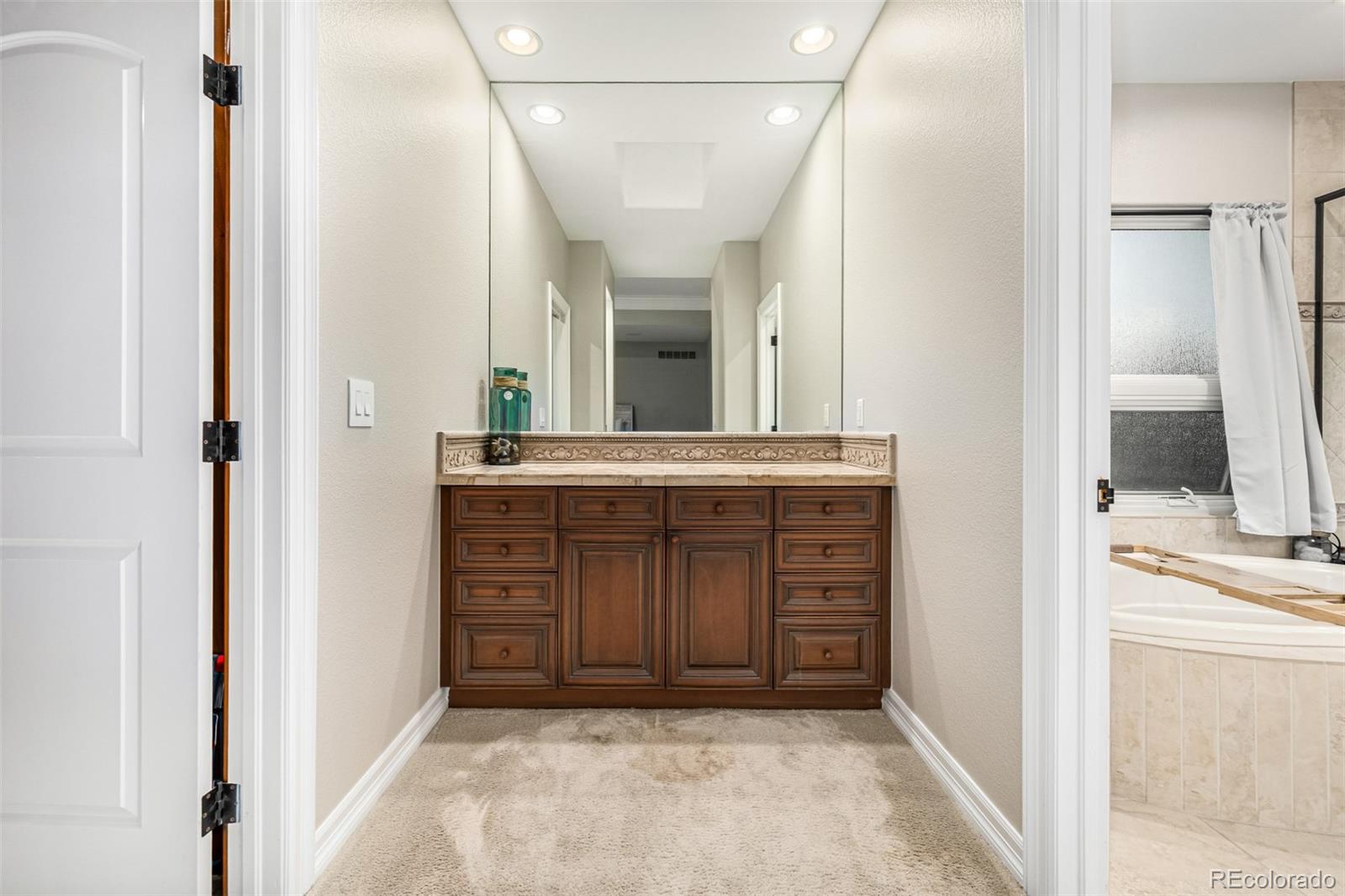 Lone Tree, Colorado, 80124, United States, 6 Bedrooms Bedrooms, ,8 BathroomsBathrooms,Residential,For Sale,1977515