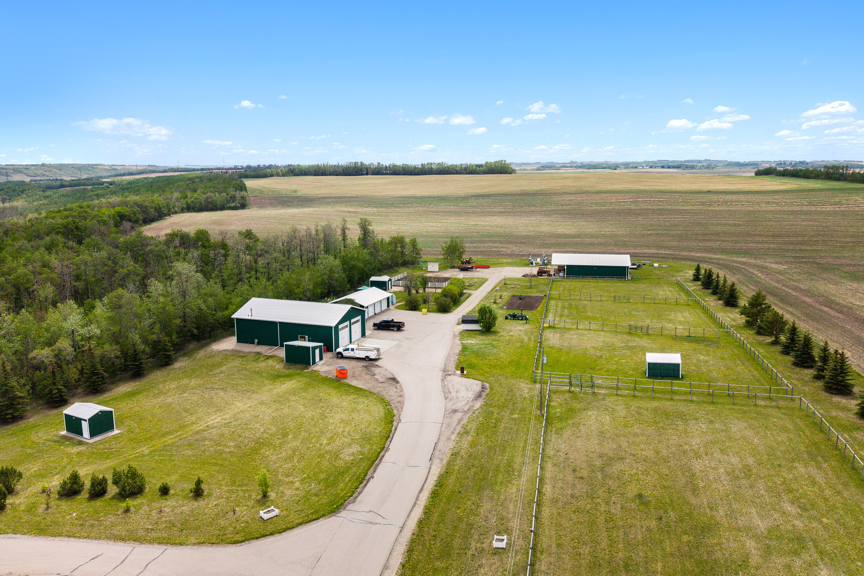  Rural Red Deer County, North - 物件實景