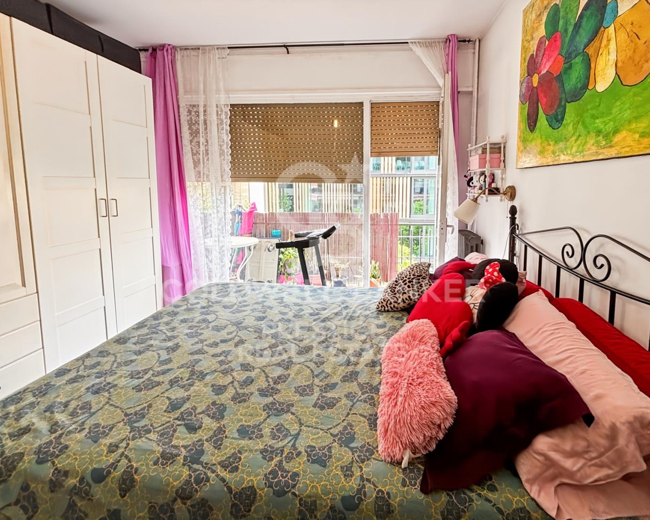 Barcelona, Catalonia, ES, 4 Bedrooms Bedrooms, ,2 BathroomsBathrooms,Residential,For Sale,1766813