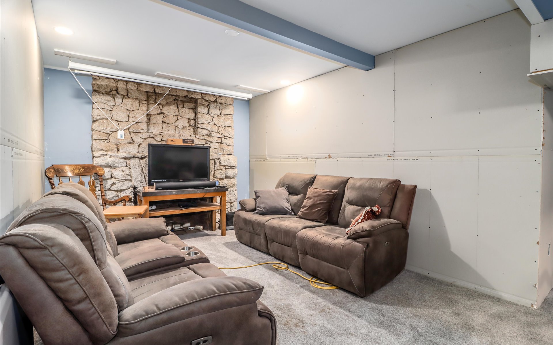  Historic 1918 Colonial with Geothermal + Solar Innovation - 物件實景