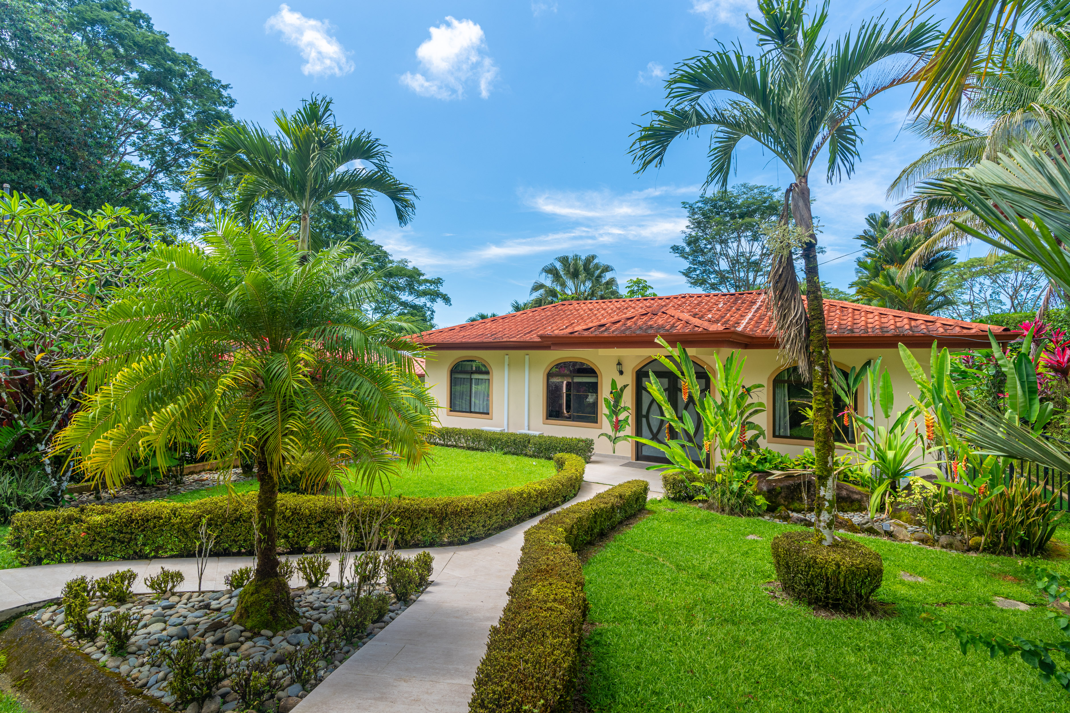 Ojochal, Puntarenas, 60504, CR, 3 Bedrooms Bedrooms, ,2 BathroomsBathrooms,Residential,For Sale,2003278