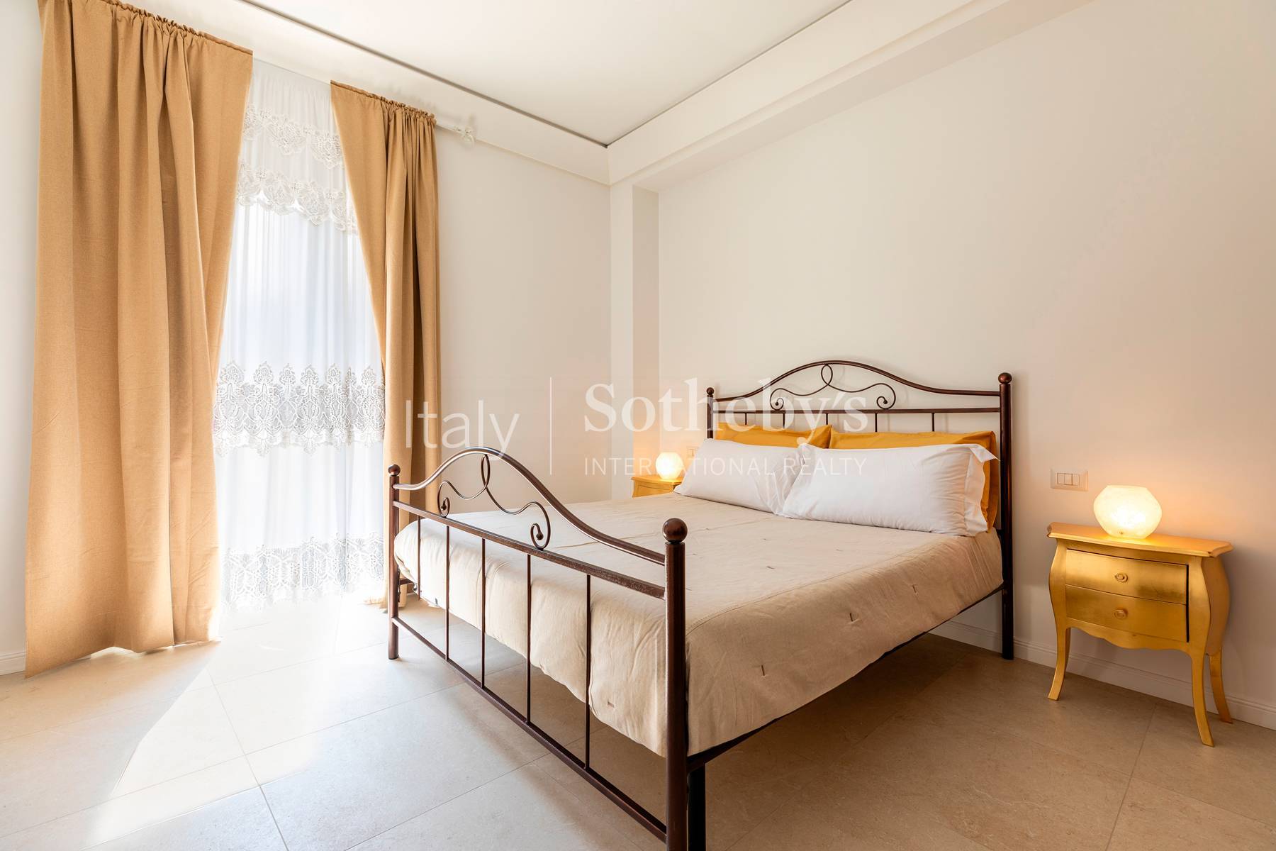  A renovated building with terraces in the historic centre - 物件實景