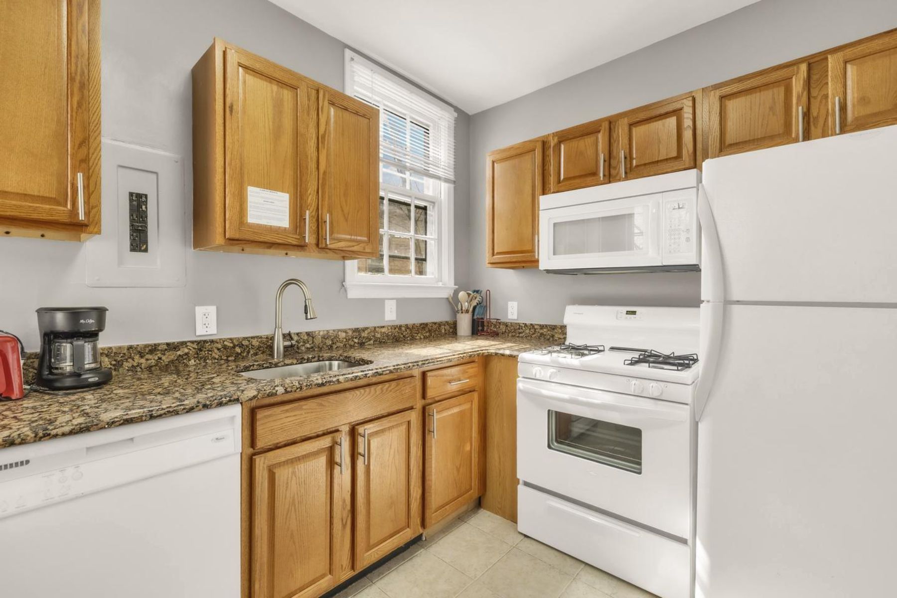  323 Maryland Avenue NE, Washington, DC, 20002 - 物件實景