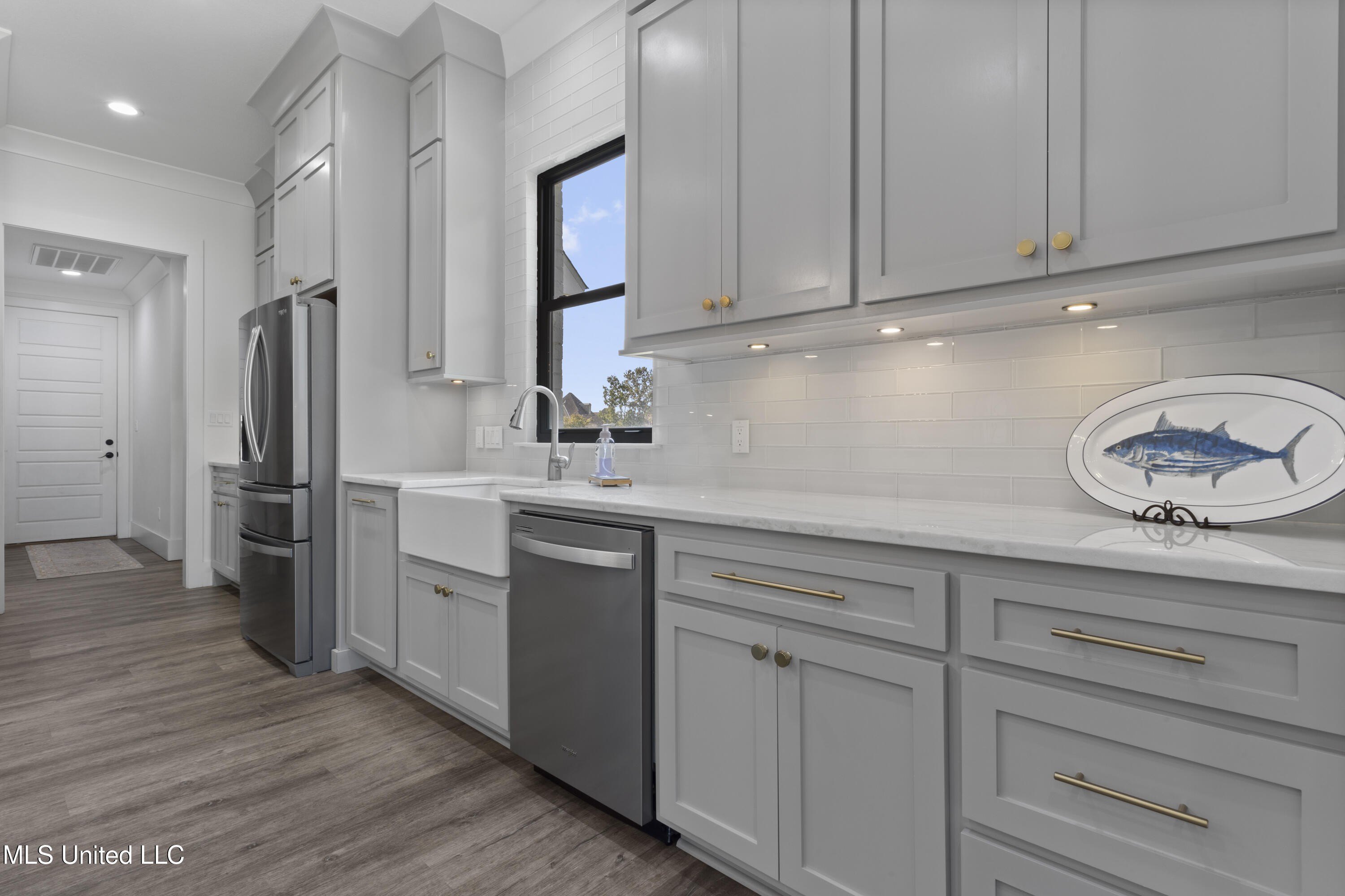 Biloxi, Mississippi, 39531, United States, 4 Bedrooms Bedrooms, ,4 BathroomsBathrooms,Residential,For Sale,1978703