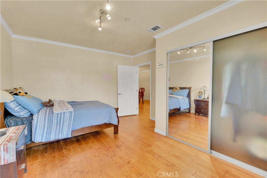 Downey, California, 90242, United States, 3 Bedrooms Bedrooms, ,2 BathroomsBathrooms,Residential,For Sale,1938023