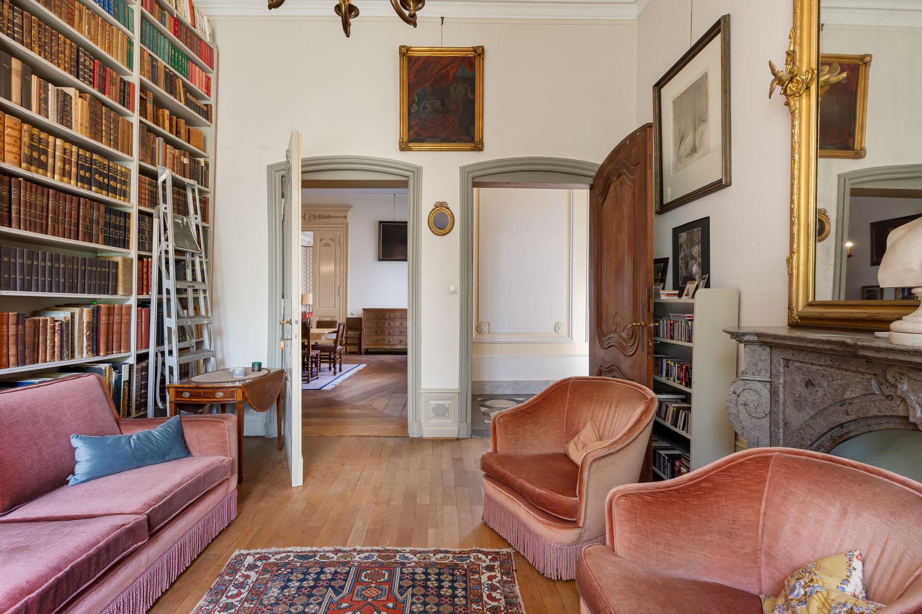  Exceptional Living: Listed Historic Townhouse in the Heart of Aachen - 物件實景