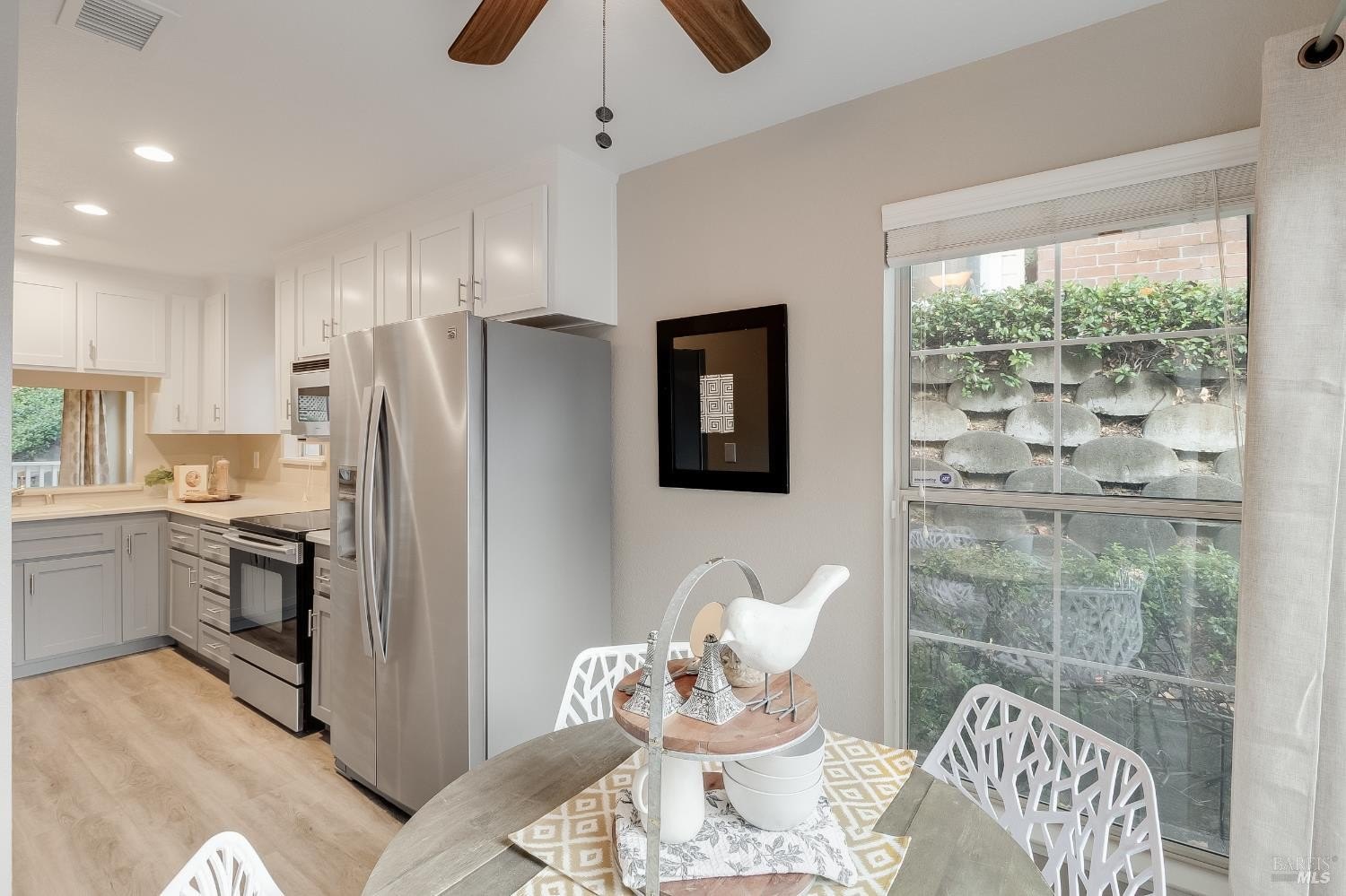 Martinez, California, 94553, United States, 3 Bedrooms Bedrooms, ,3 BathroomsBathrooms,Residential,For Sale,1990970