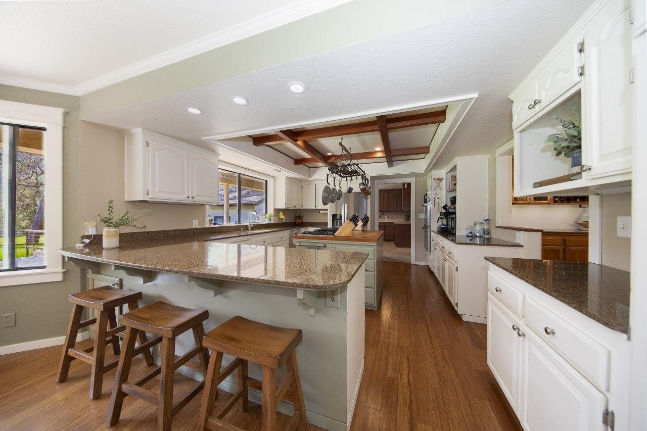 Oakhurst, California, 93644, United States, 3 Bedrooms Bedrooms, ,3 BathroomsBathrooms,Residential,For Sale,1977364