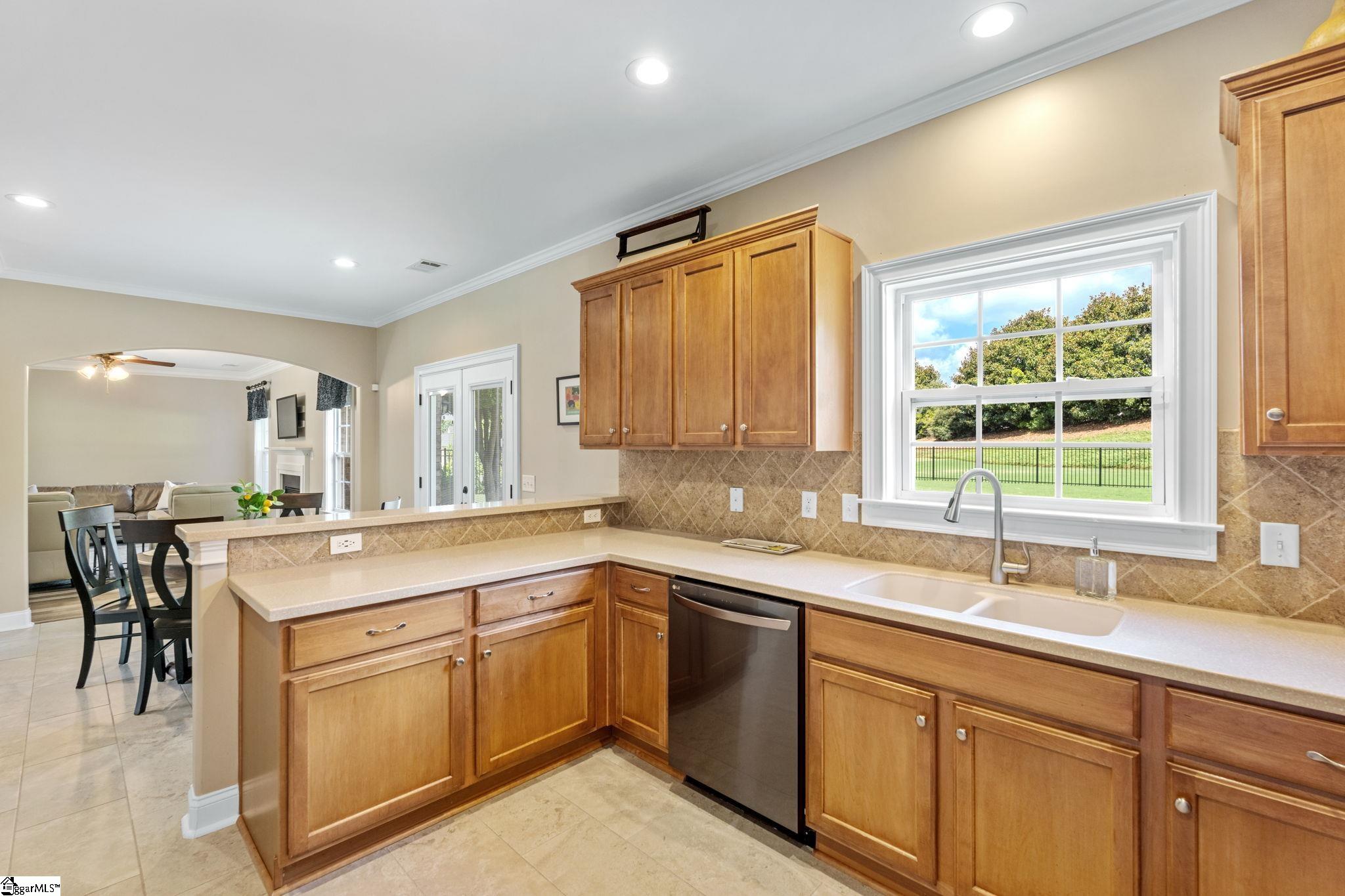 Greenville, South Carolina, 29609, United States, 4 Bedrooms Bedrooms, ,3 BathroomsBathrooms,Residential,For Sale,1907277