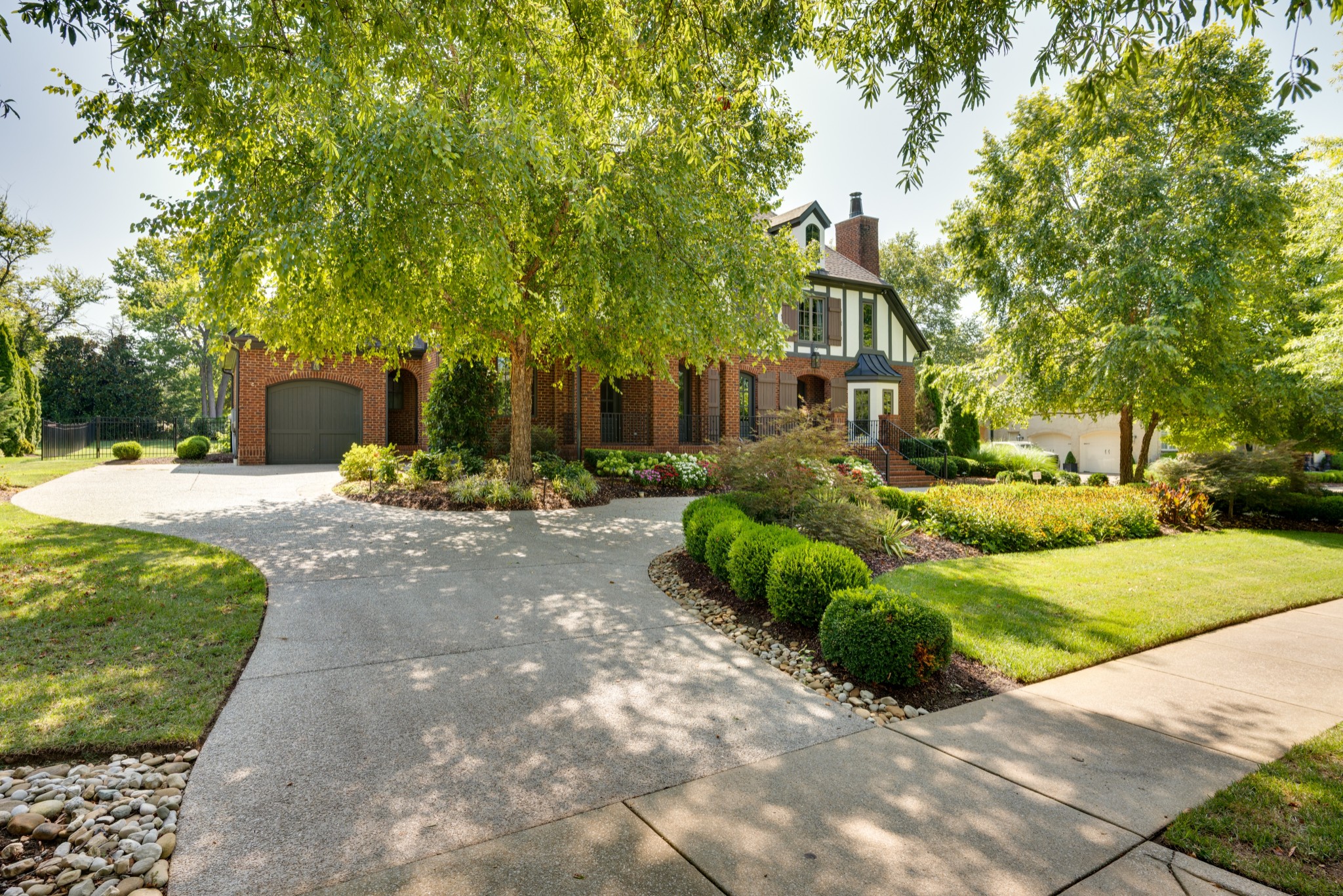 Brentwood, Tennessee, 37027, United States, 5 Bedrooms Bedrooms, ,7 BathroomsBathrooms,Residential,For Sale,2002068