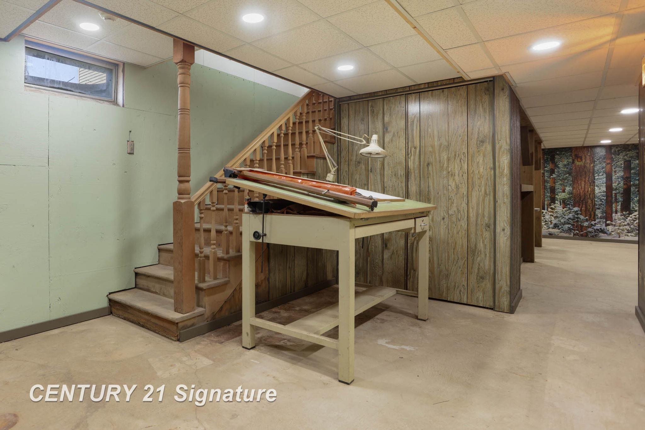 Hemlock, Michigan, 48626, United States, 6 Bedrooms Bedrooms, ,5 BathroomsBathrooms,Residential,For Sale,1984080