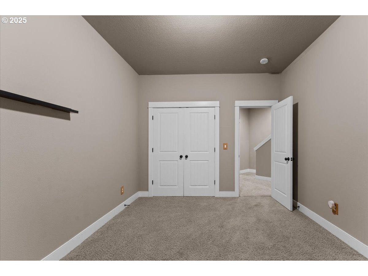 Portland, Oregon, 97266, United States, 4 Bedrooms Bedrooms, ,3 BathroomsBathrooms,Residential,For Sale,1836863