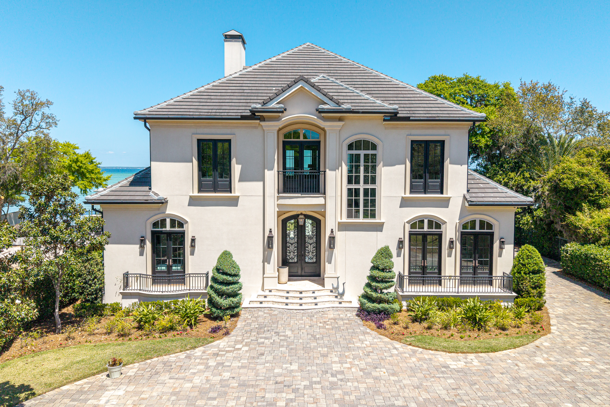  Private Bayfront Estate With Deepwater Dock And Resort-Style Outdoor Living - 物件實景