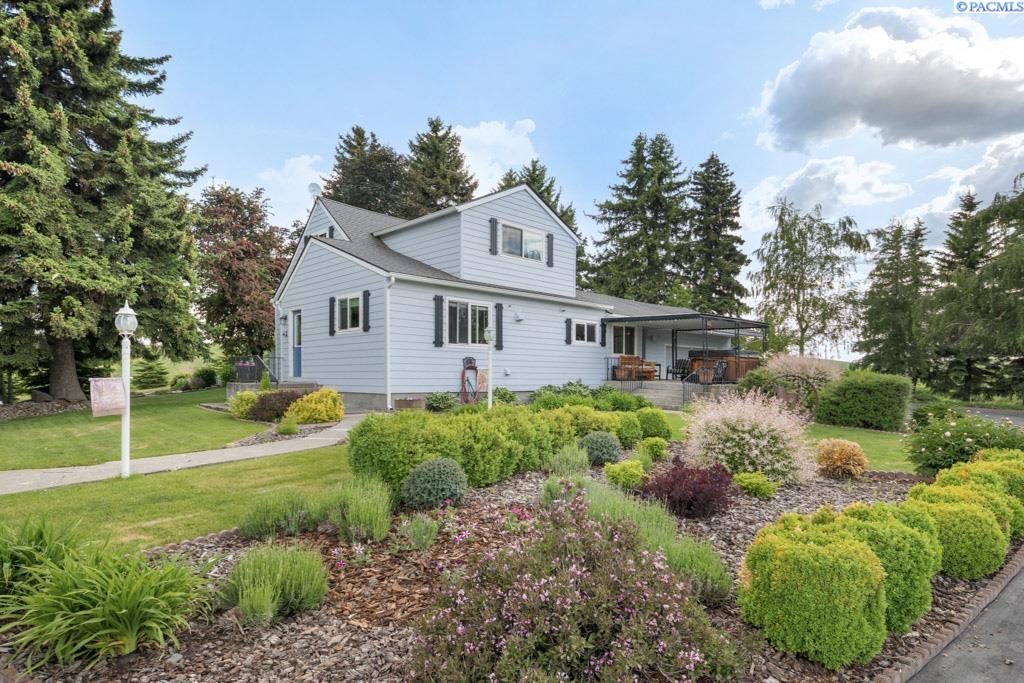 Tekoa, Washington, 99033, United States, 4 Bedrooms Bedrooms, ,2 BathroomsBathrooms,Residential,For Sale,1847399