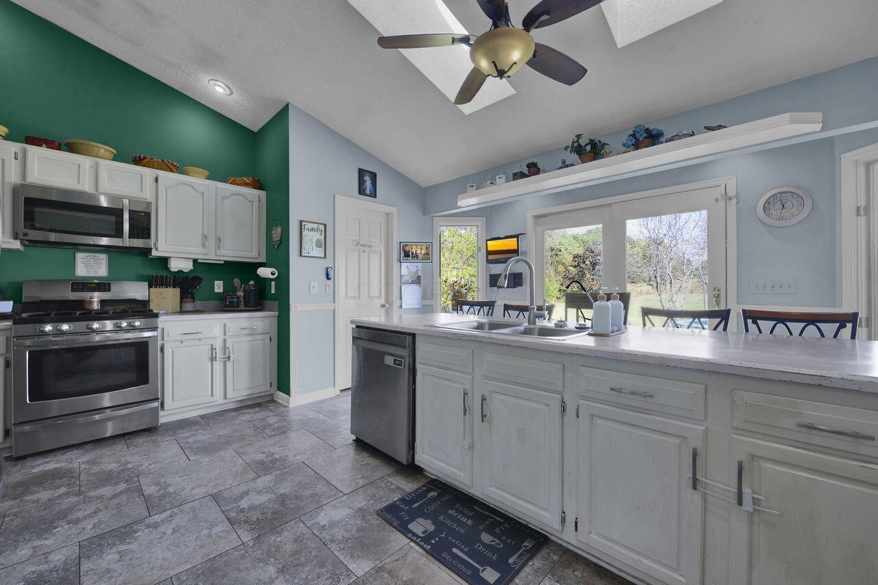 Granville, Ohio, 43023, United States, 5 Bedrooms Bedrooms, ,3 BathroomsBathrooms,Residential,For Sale,1970810