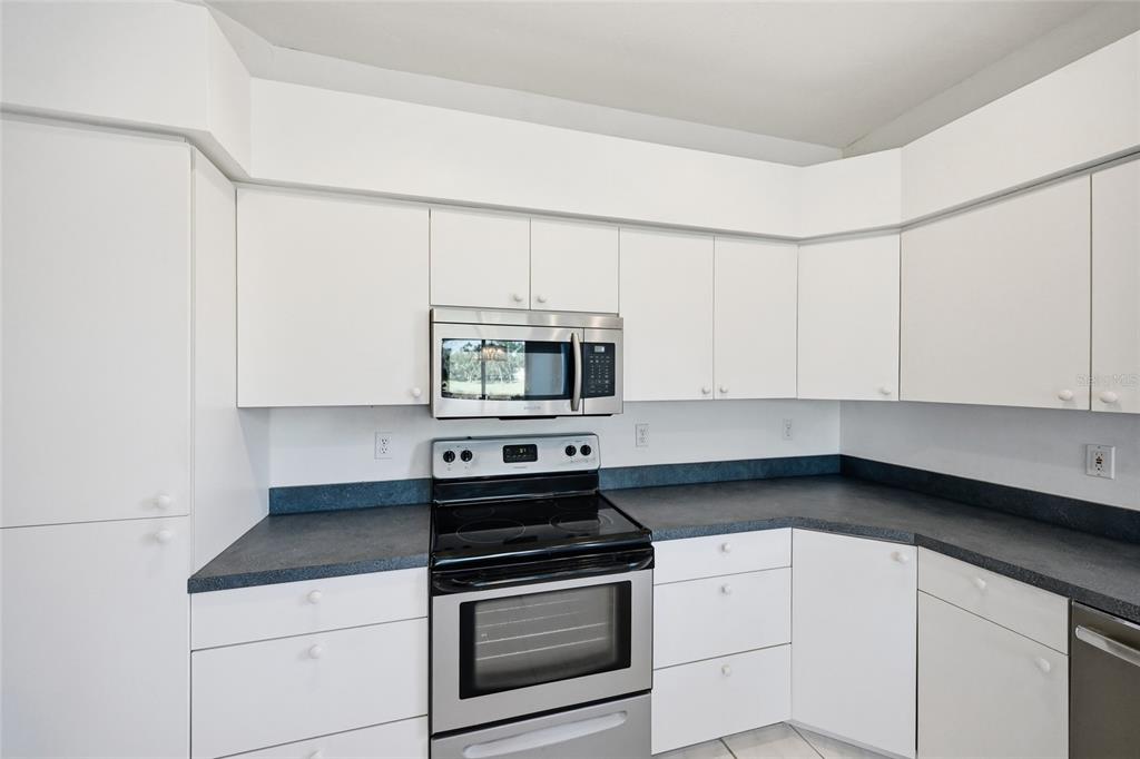 Sarasota, Florida, 34235, United States, 3 Bedrooms Bedrooms, ,2 BathroomsBathrooms,Residential,For Sale,1997253