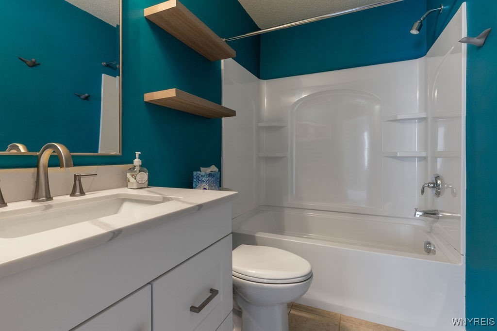 Amherst, New York, 14221, United States, 3 Bedrooms Bedrooms, ,3 BathroomsBathrooms,Residential,For Sale,1938327