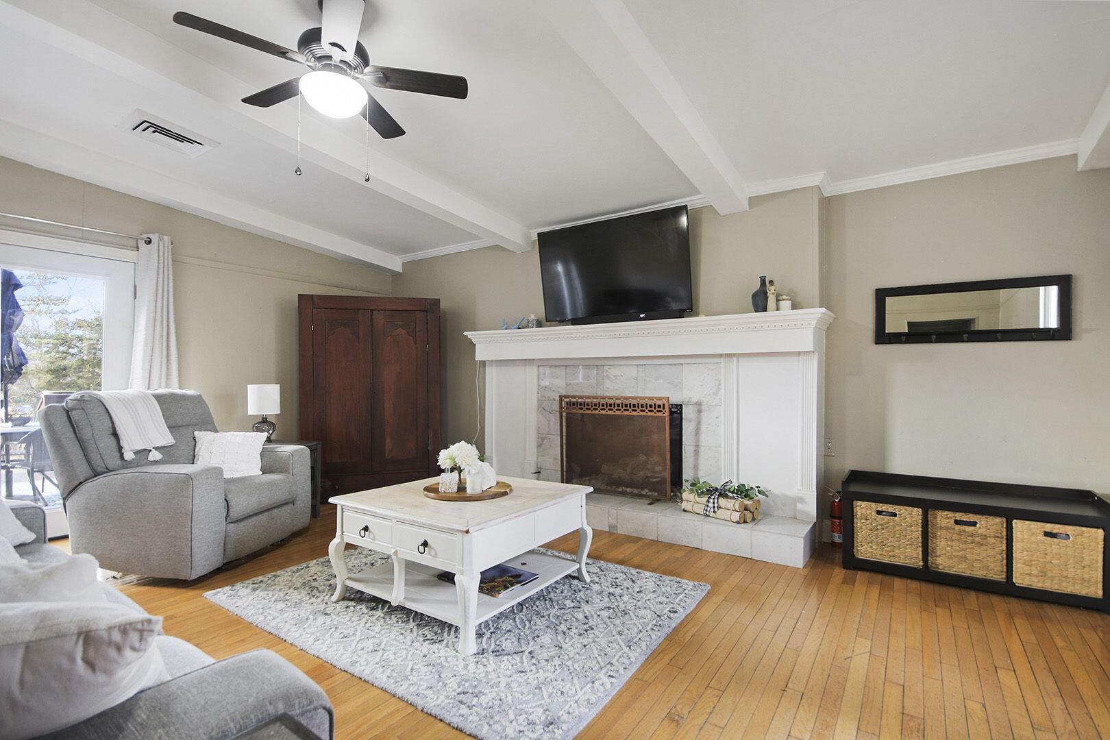 MOBERLY, Missouri, 65270, United States, 5 Bedrooms Bedrooms, ,5 BathroomsBathrooms,Residential,For Sale,2009284