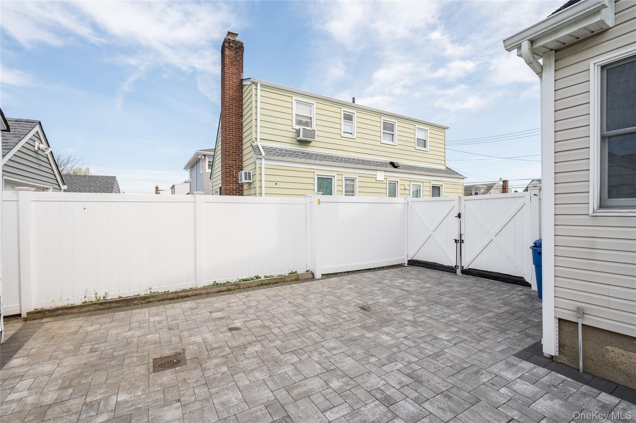  227 Columbus Parkway, Mineola, NY, 11501 - 物件實景