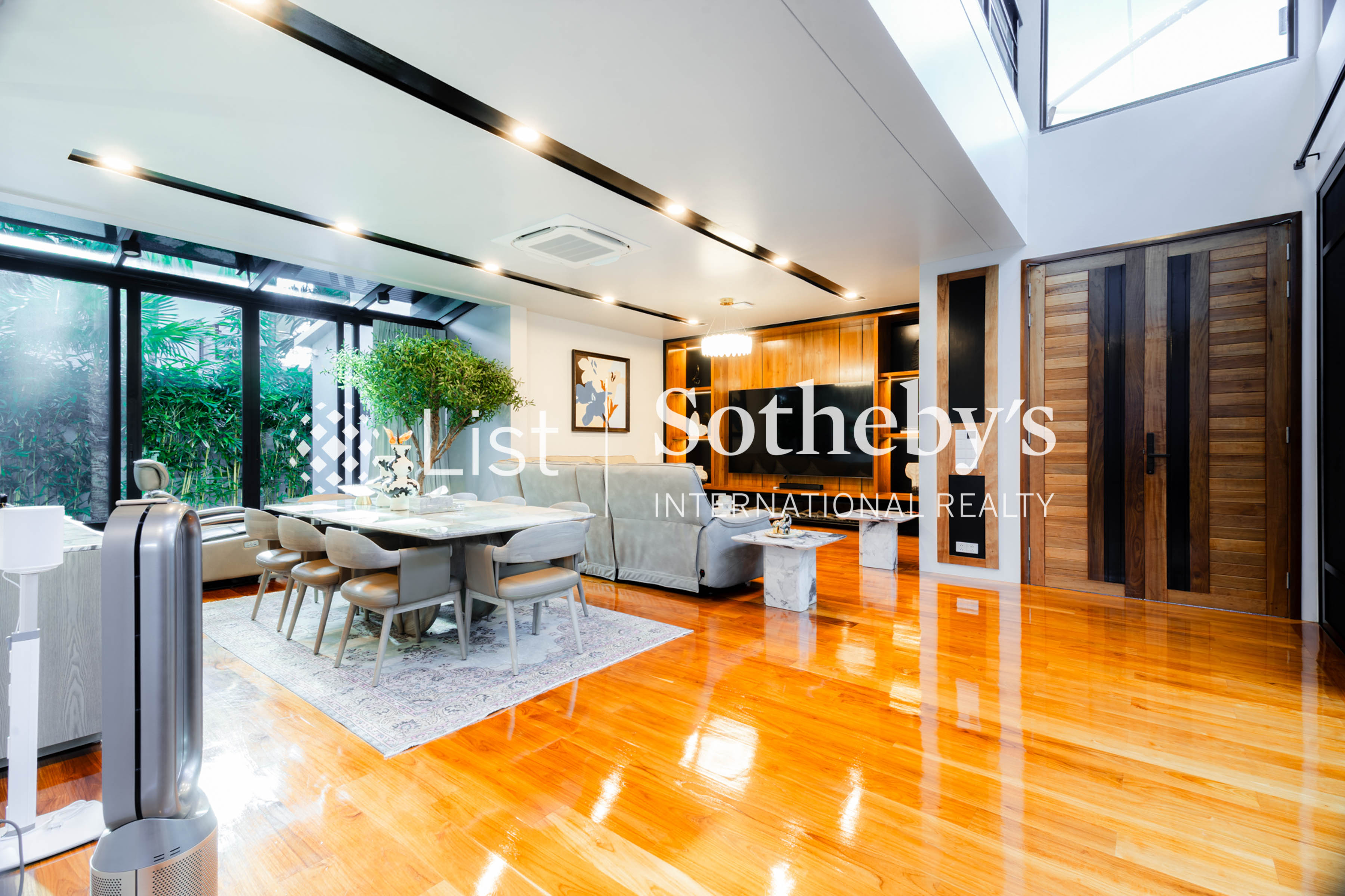  Nai Harn Baan Bua  Baan Project Komuth (Courtyard loft villa) - 物件實景