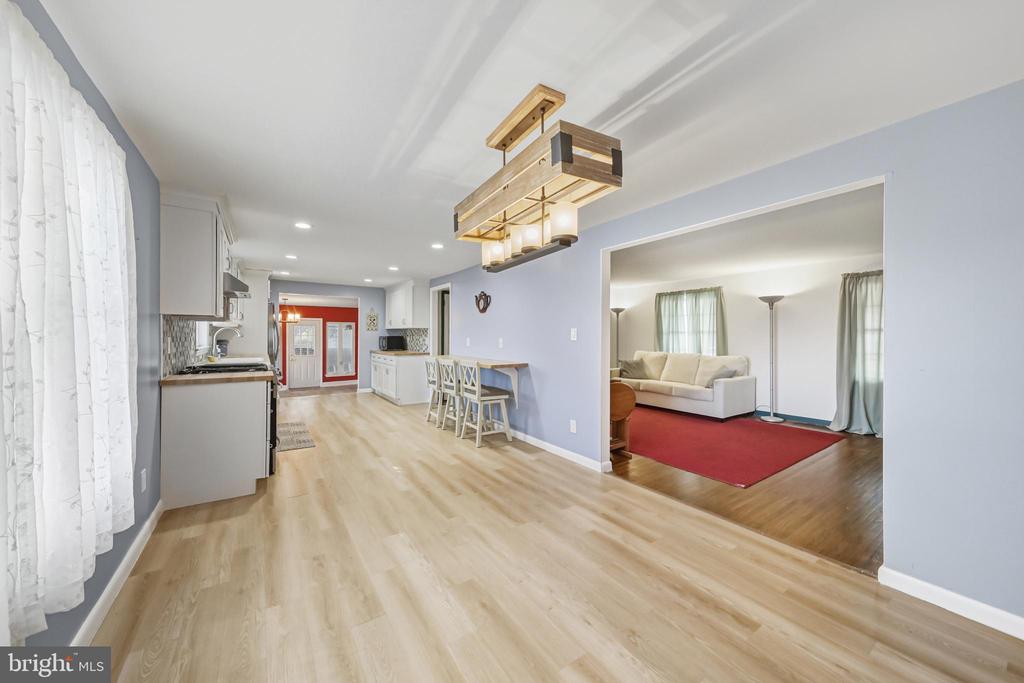 Cherry Hill, New Jersey, 08034, United States, 4 Bedrooms Bedrooms, ,4 BathroomsBathrooms,Residential,For Sale,1990479