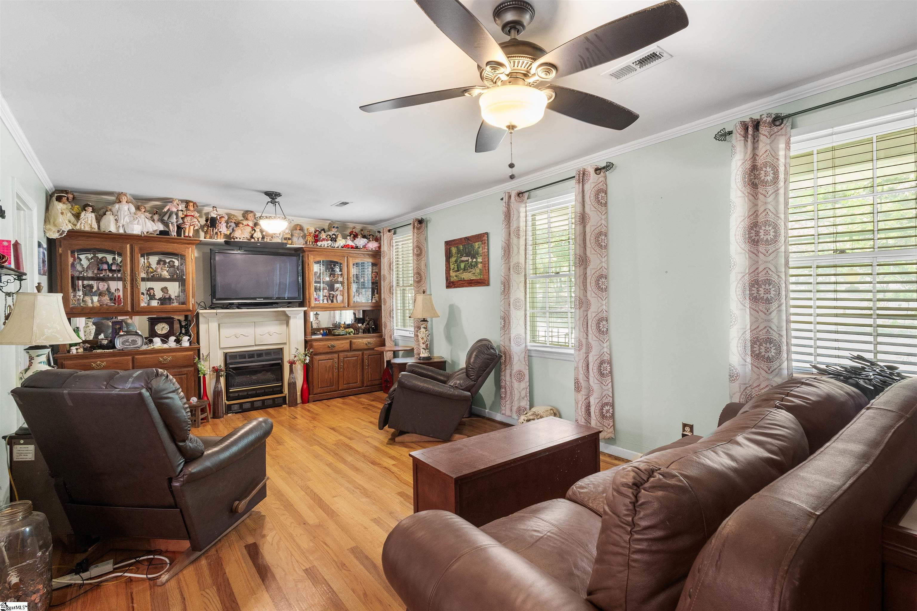 Piedmont, South Carolina, 29673, United States, 3 Bedrooms Bedrooms, ,2 BathroomsBathrooms,Residential,For Sale,1798377