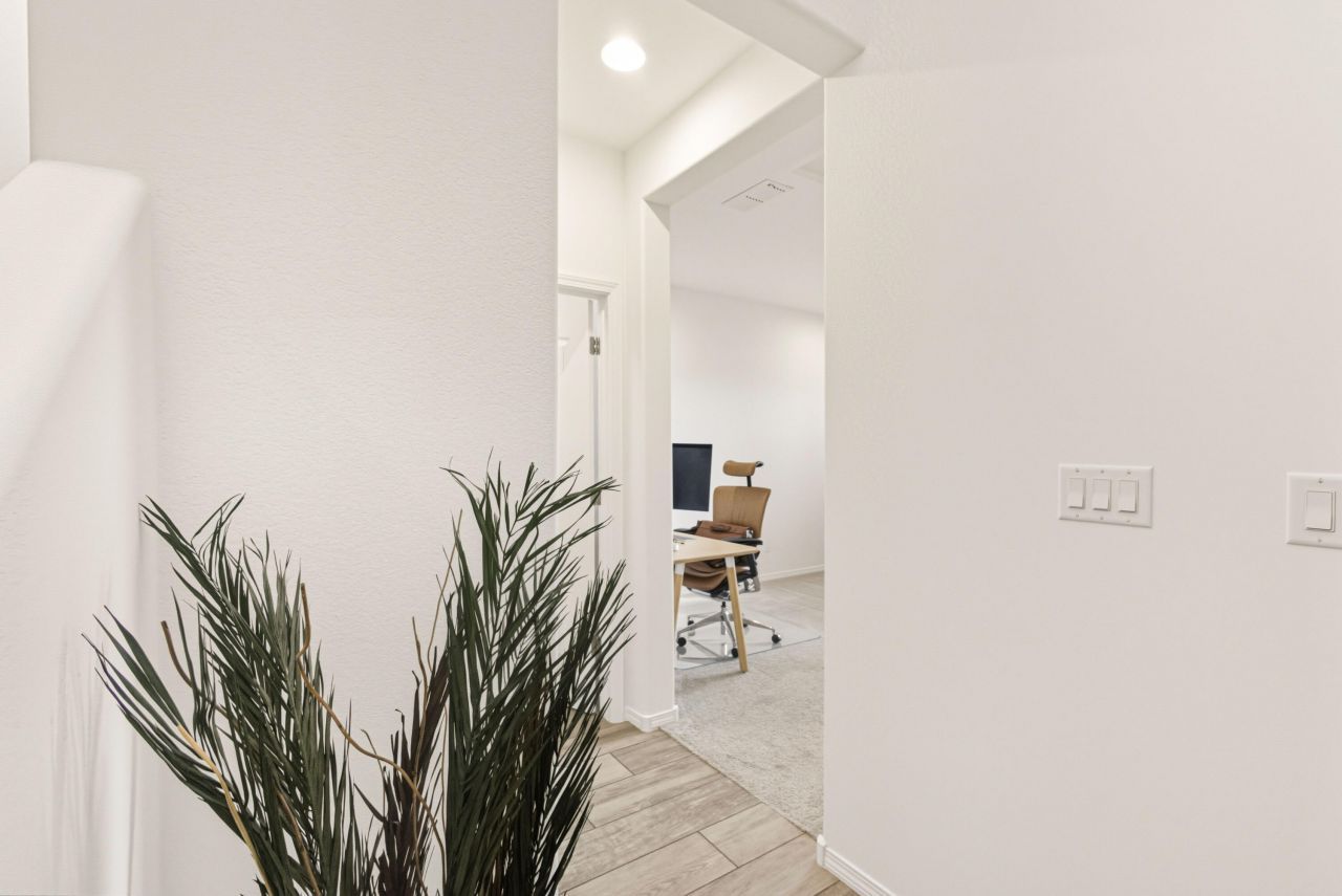 Albuquerque, New Mexico, 87120, United States, 5 Bedrooms Bedrooms, ,4 BathroomsBathrooms,Residential,For Sale,1957910