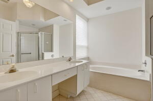 Boca Raton, Florida, 33433, United States, 2 Bedrooms Bedrooms, ,2 BathroomsBathrooms,Residential,For Sale,1921659
