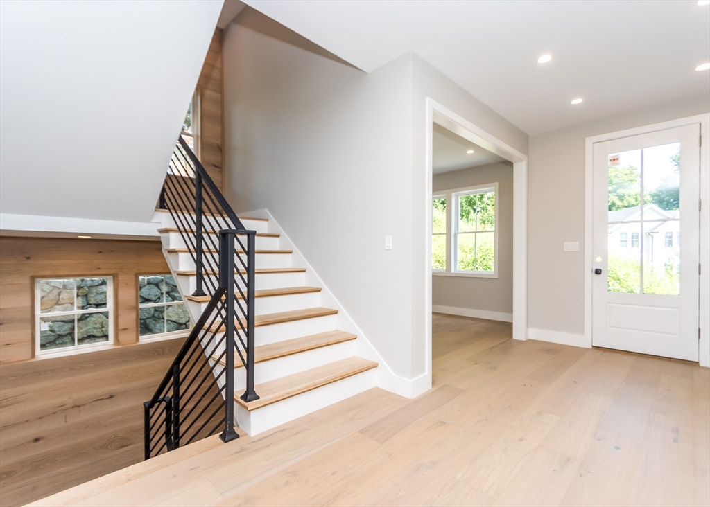 Waltham, Massachusetts, 02453, United States, 4 Bedrooms Bedrooms, ,5 BathroomsBathrooms,Residential,For Sale,1858244
