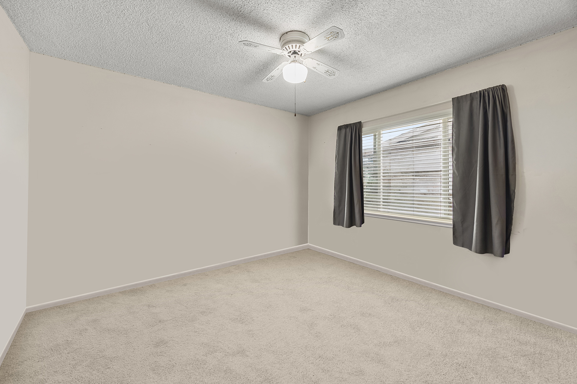 Fullerton, California, 92833, United States, 4 Bedrooms Bedrooms, ,2 BathroomsBathrooms,Residential,For Sale,2049395