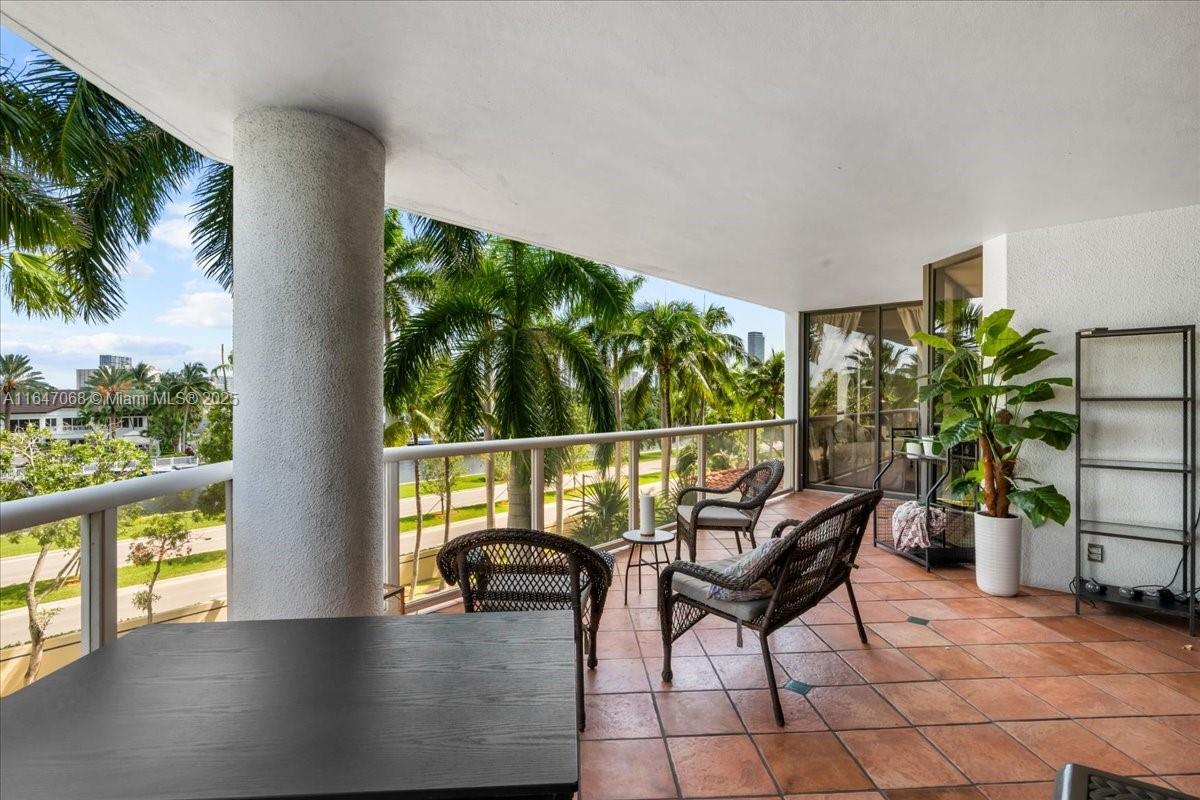 3598 Yacht Club Dr Unit 302, Aventura, Florida, 33180, United States, 3 Bedrooms Bedrooms, ,2 BathroomsBathrooms,Residential,For Sale,3598 Yacht Club Dr Unit 302,1622452