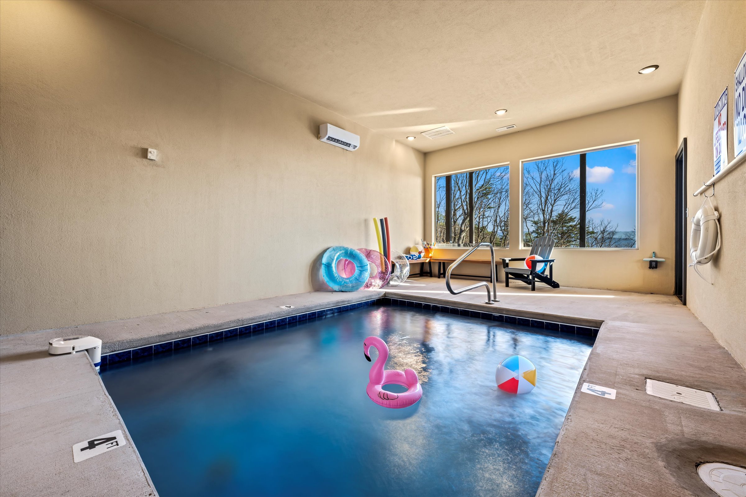 Sevierville, Tennessee, 37876, United States, 5 Bedrooms Bedrooms, ,6 BathroomsBathrooms,Residential,For Sale,1975935