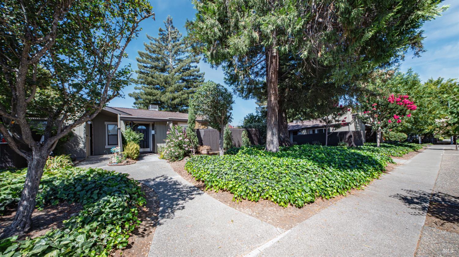 Napa, California, 94559, United States, 3 Bedrooms Bedrooms, ,2 BathroomsBathrooms,Residential,For Sale,1911300