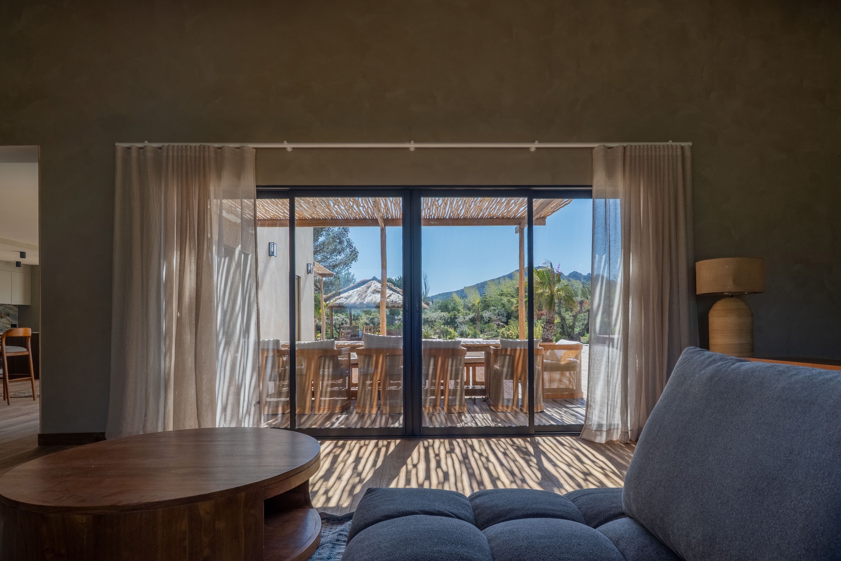  Fully equipped contemporary villa, with views of the Parc naturel régional des … - 物件實景