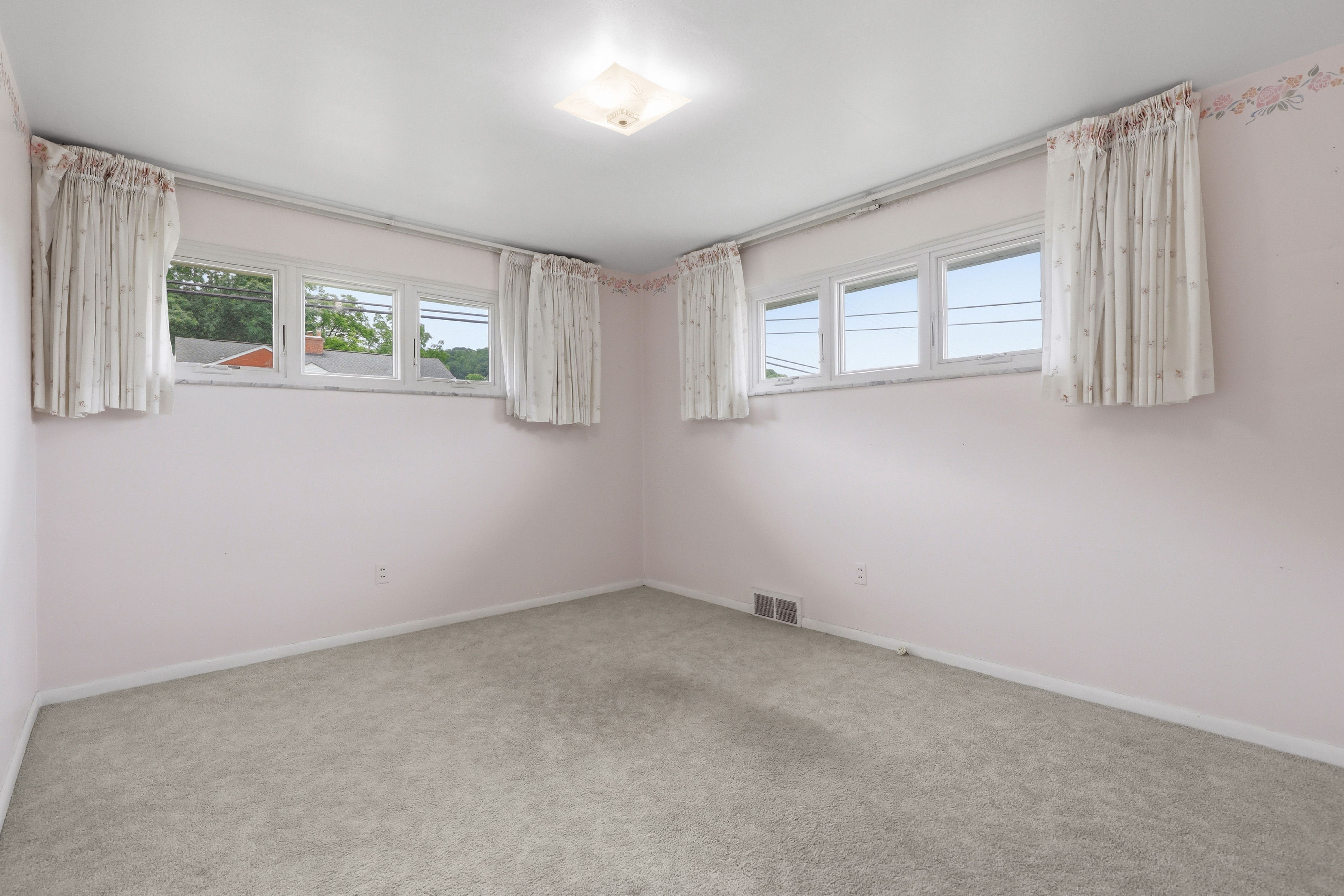  2219 Fawcett Avenue, White Oak, PA 15131 - 物件實景