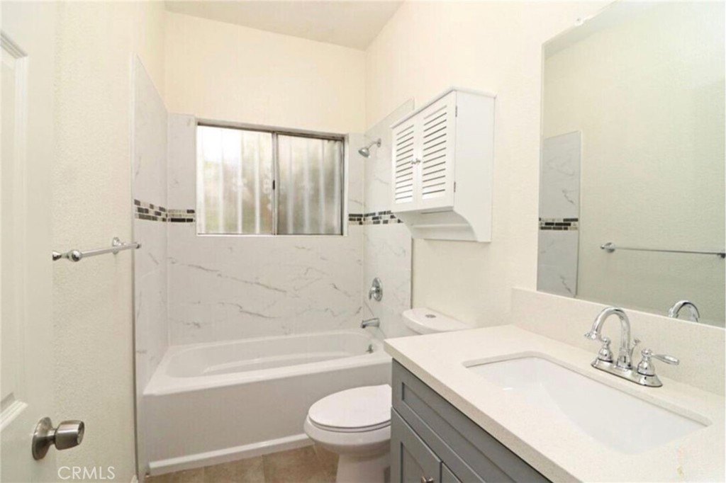 1411 S Harvard Boulevard, Los Angeles, California, 90006, United States, 9 Bedrooms Bedrooms, ,2 BathroomsBathrooms,Residential,For Sale,1411 S Harvard Boulevard,1655602