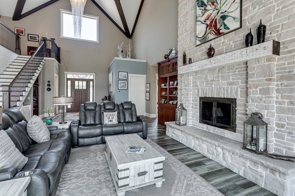 Sturgeon Bay, Wisconsin, 54235, United States, 3 Bedrooms Bedrooms, ,5 BathroomsBathrooms,Residential,For Sale,1941719