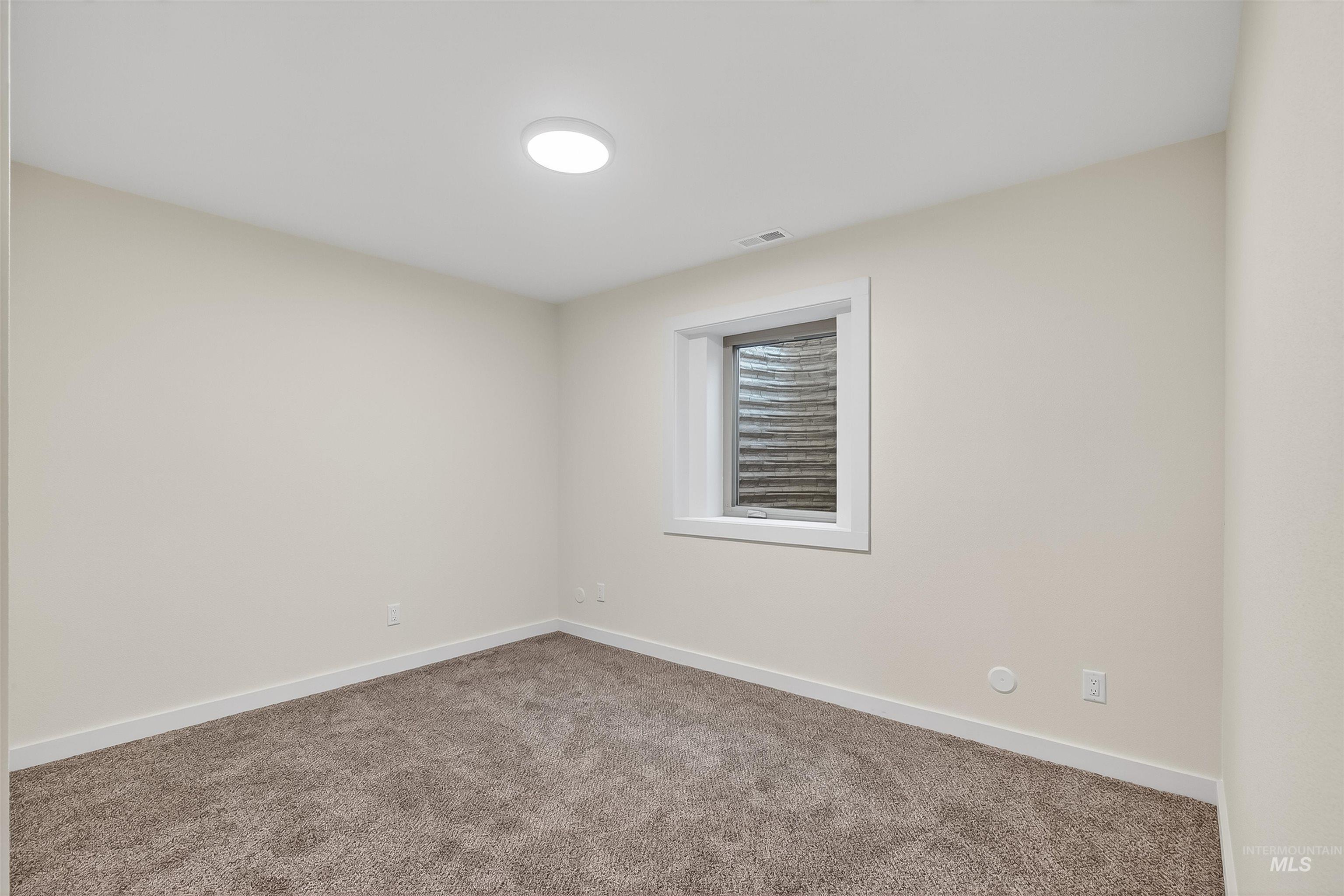 Lewiston, Idaho, 83501, United States, 5 Bedrooms Bedrooms, ,Residential,For Sale,1987812