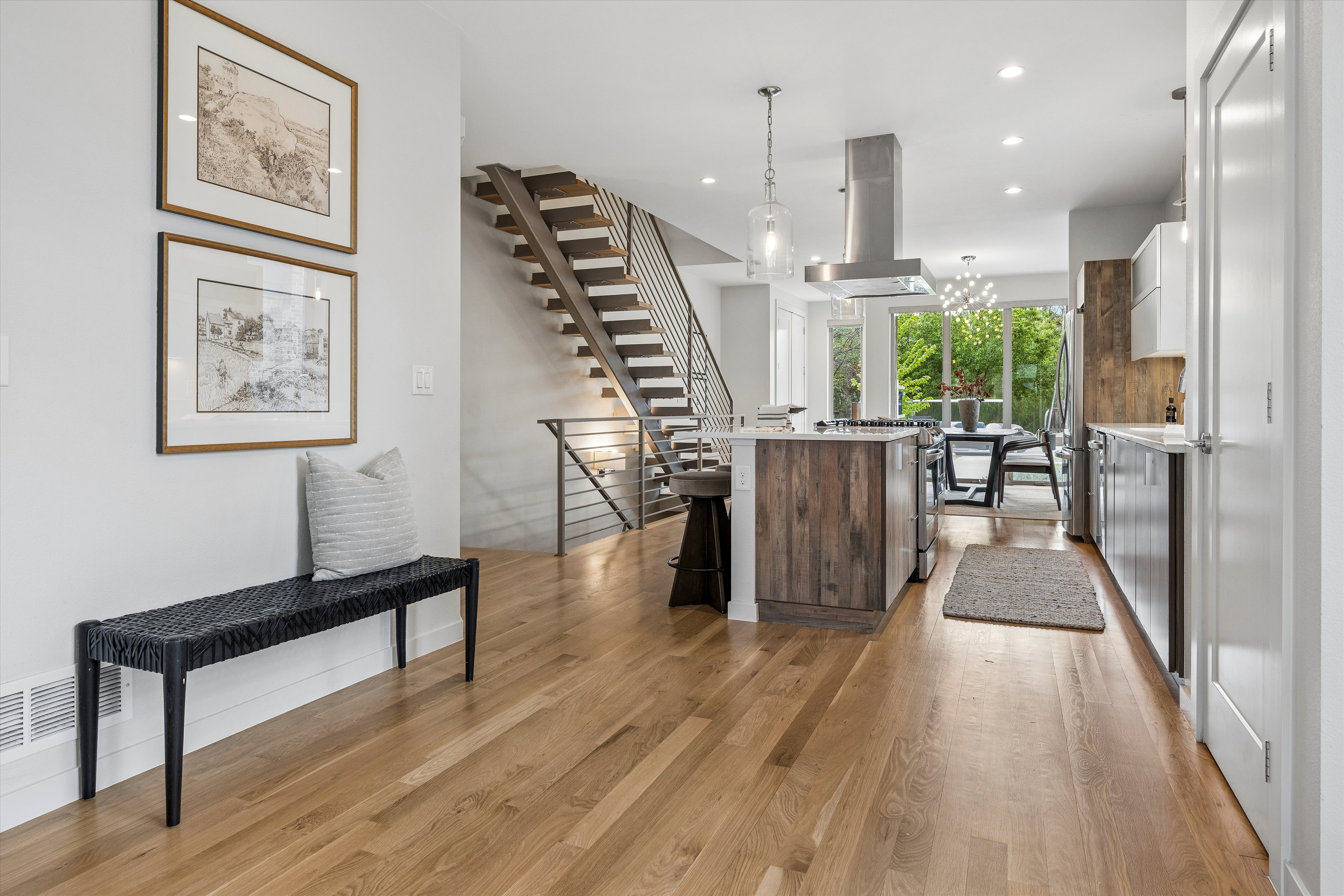  Thoughtfully Designed and Exceptional Quality Duplex - 物件實景