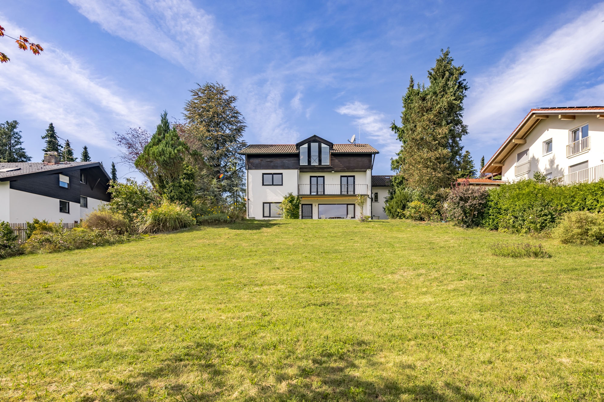  Single-family home with a large lot and panoramic views - 物件實景