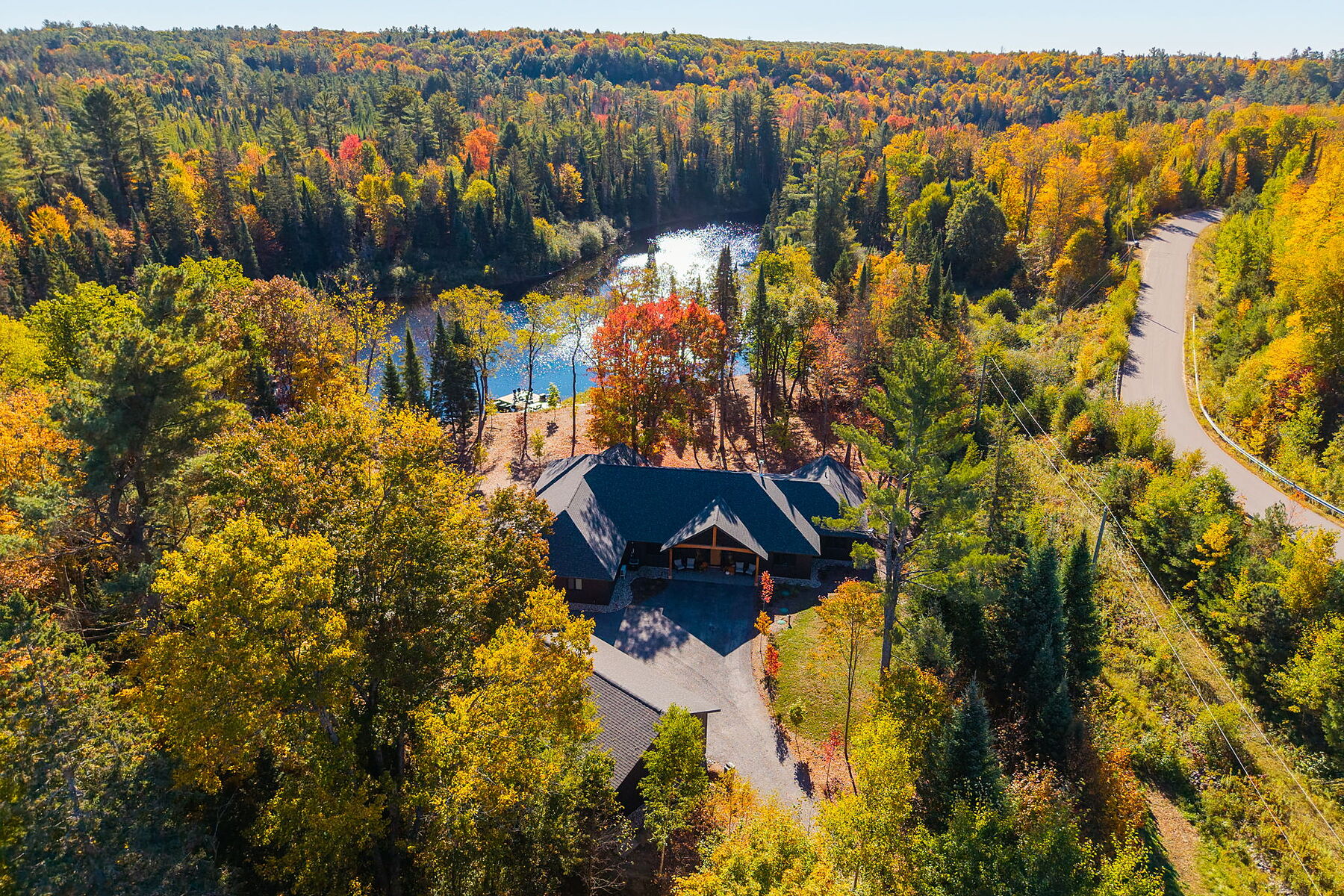  Muskoka River Bungalow - 物件實景