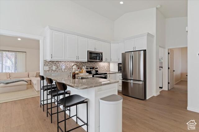 Centerville, Utah, 84014, United States, 3 Bedrooms Bedrooms, ,3 BathroomsBathrooms,Residential,For Sale,2013534