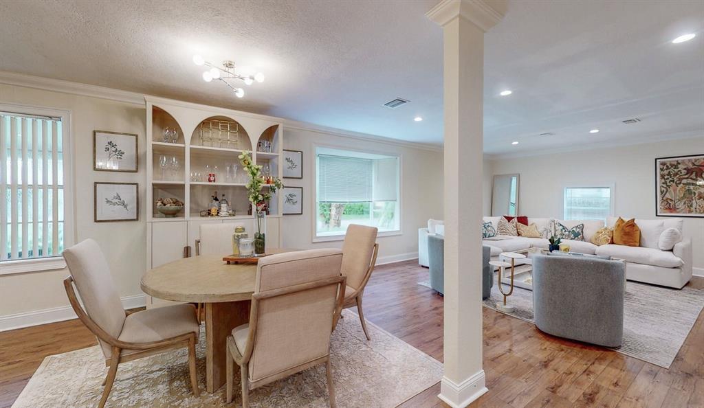 St Petersburg, Florida, 33713, United States, 3 Bedrooms Bedrooms, ,2 BathroomsBathrooms,Residential,For Sale,1985545