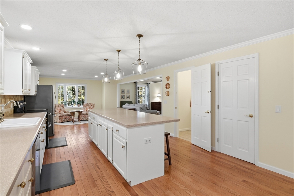 Monson, Massachusetts, 01057, United States, 4 Bedrooms Bedrooms, ,3 BathroomsBathrooms,Residential,For Sale,1969322