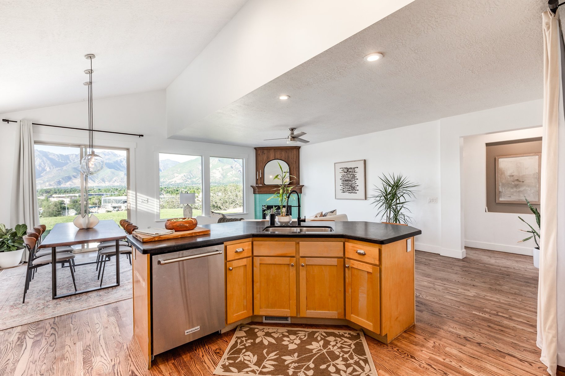  rocklin retreat where  majestic mountains meets city views - 物件實景