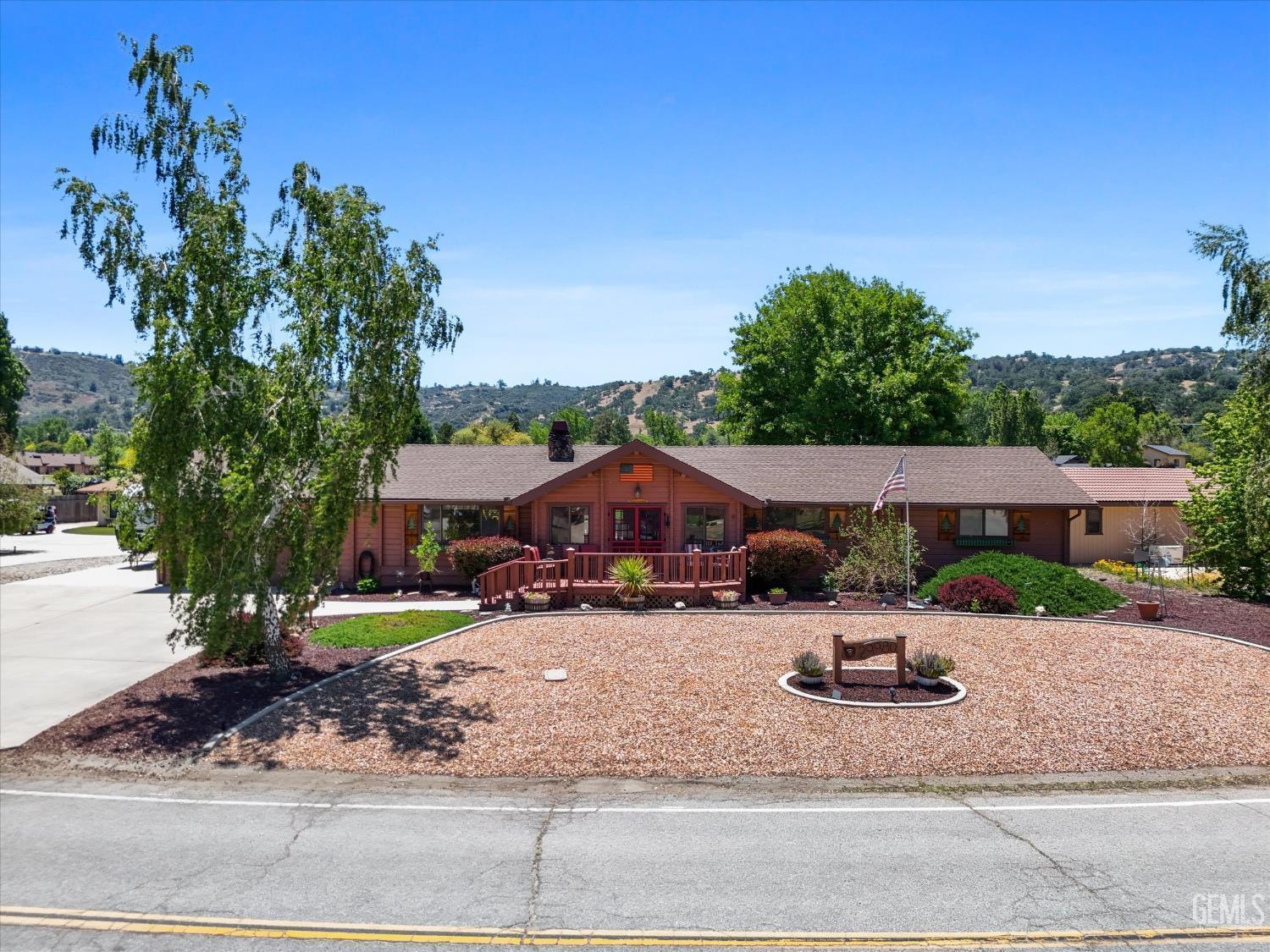 Tehachapi, California, 93561, United States, 3 Bedrooms Bedrooms, ,2 BathroomsBathrooms,Residential,For Sale,2049487