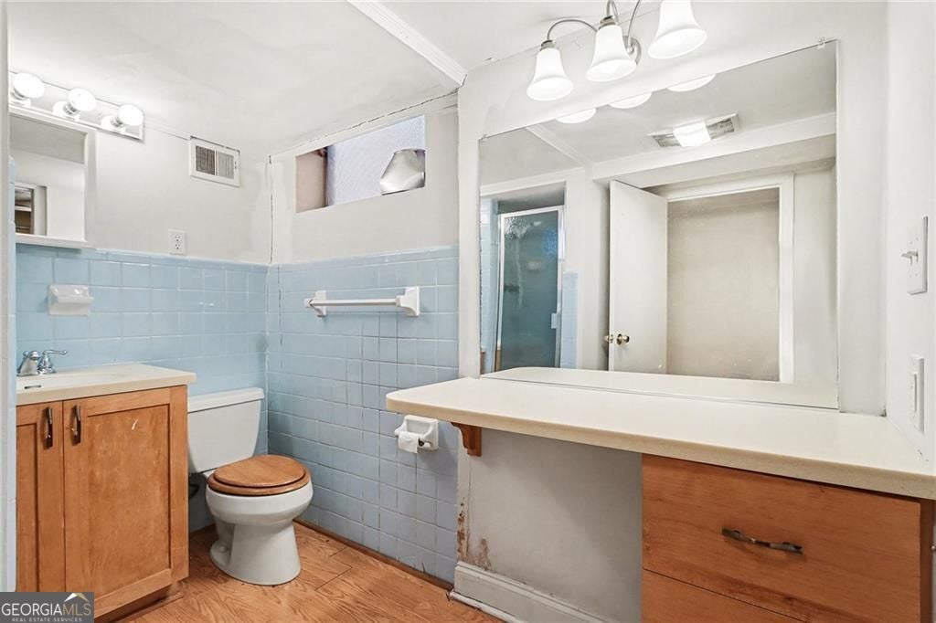 Atlanta, Georgia, 30329, United States, 4 Bedrooms Bedrooms, ,3 BathroomsBathrooms,Residential,For Sale,1988381