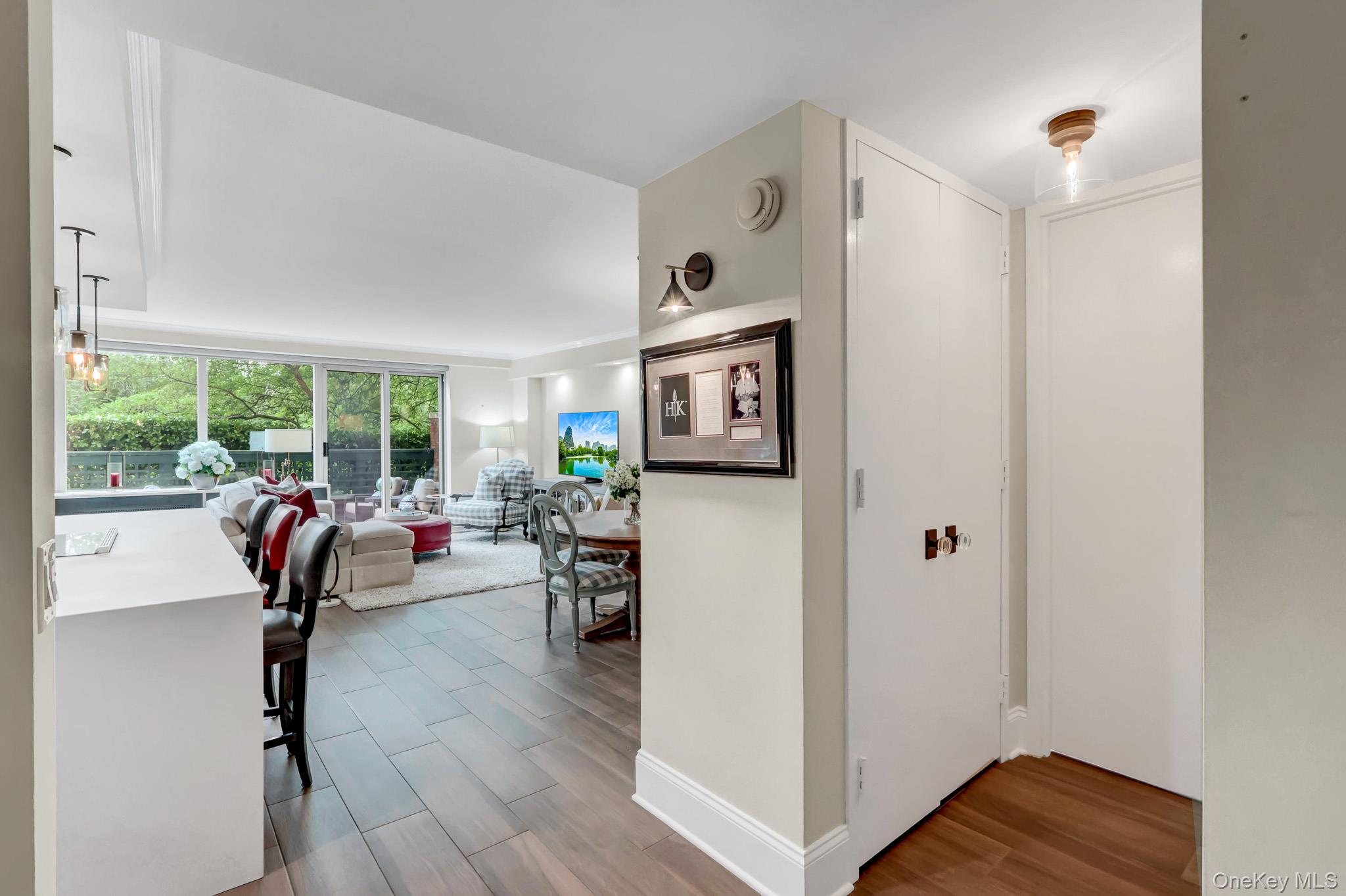  111 Cherry Valley Avenue, Garden City, NY, 11530 - 物件實景